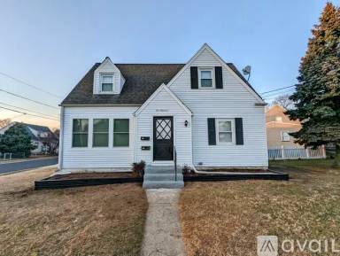 Main picture of 100 Chalmers Ave
