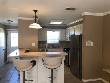 Main picture of 707 Chalet Ct