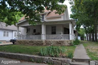 Main picture of 414 Laramie St