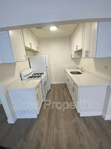Main picture of 2315 Parker St