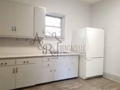 Main picture of 705 N Walnut St