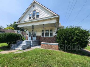Main picture of 103 S 15th St