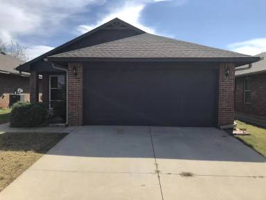 Main picture of 608 SW 37th St