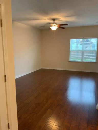 Main picture of 125 Weeping Oak Ln