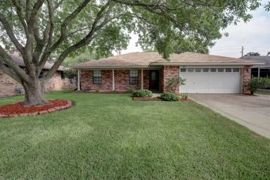 Main picture of 3909 Seminole Ct