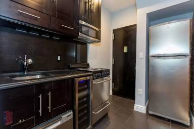 Main picture of 229 1st Ave