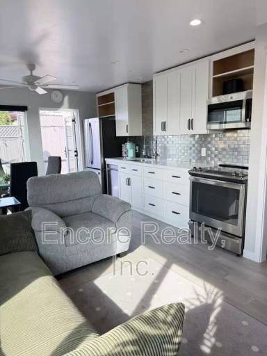 Main picture of 1930 Abbe St