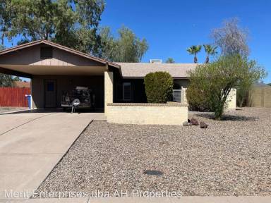 Main picture of 1008 W Kristal Way