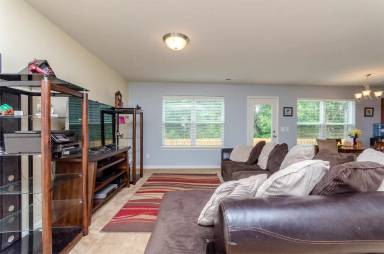 Main picture of 227 Chalet Rd