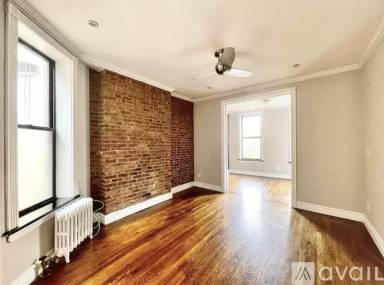 Main picture of 252 Mott St
