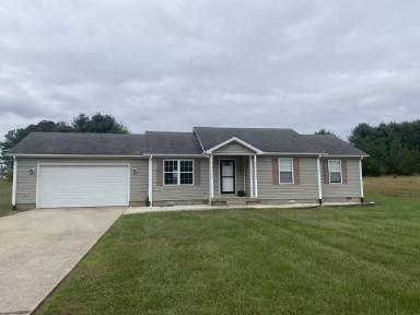 Main picture of 28 Knollwood Ln