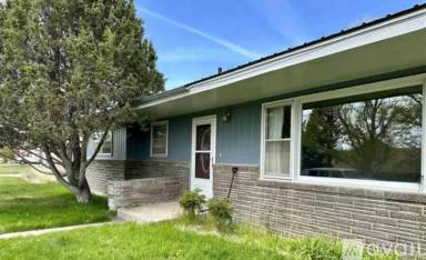 Main picture of 806 Rangeview Ave