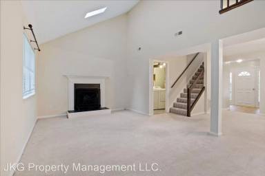Main picture of 232 Ashridge Ln