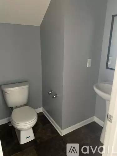 Main picture of 1012 Stonefarm Trl