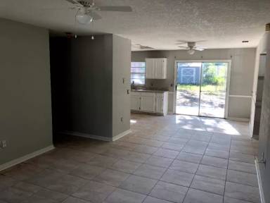 Main picture of 512 S Boundary Ave