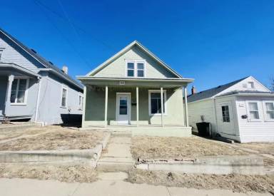 Main picture of 1212 Floyd Blvd