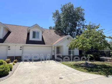 Main picture of 4536 Whitney Ave