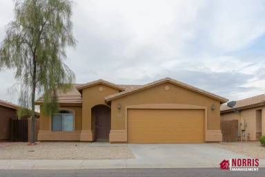 Main picture of 1033 W Nina Dr