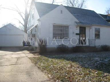 Main picture of 1121 30th St NE