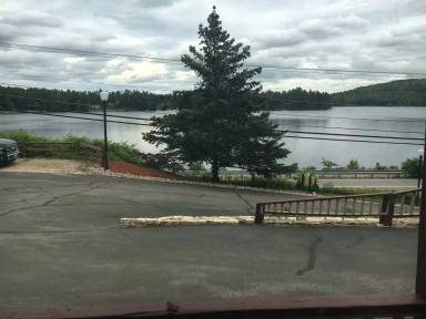 Main picture of 693 White Mountain Hwy