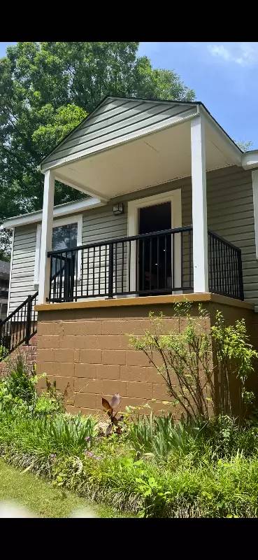 Main picture of 261 Cowan Ct