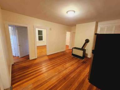 Main picture of 132 Bullard St