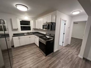 Main picture of 305 Isaac Dr