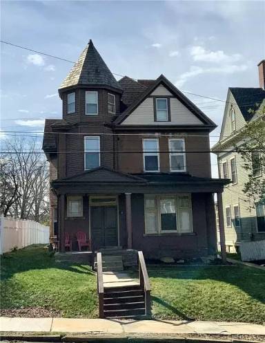 Main picture of 522 E Chestnut St