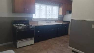 Main picture of 418 W 8th St