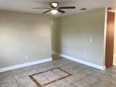 Main picture of 1021 N 71st Ave