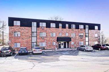 Main picture of 4510 W Saint Clair Pl