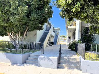 Main picture of 4757 San Vicente Blvd