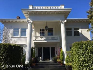 Main picture of 905 12th Ave E