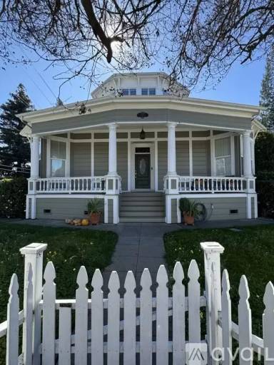 Main picture of 1603 Main St