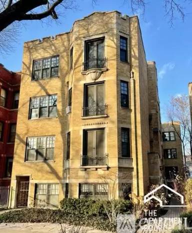 Main picture of 1352 W Carmen Ave