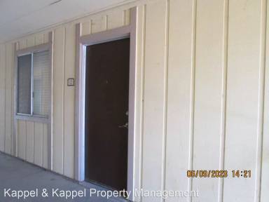 Main picture of 450 Ellesmere Dr