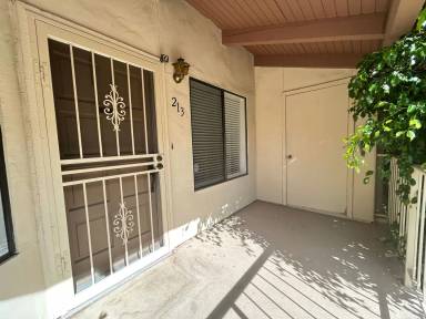 Main picture of E Maryland Ave