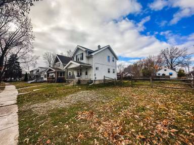 Main picture of 906 Geneva Ave