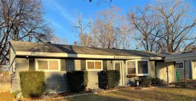 Main picture of 1709 Andrews Dr
