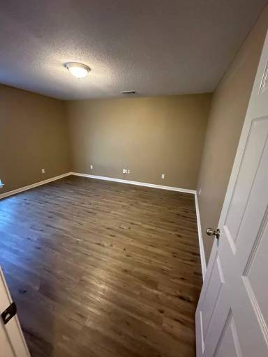 Main picture of 3008 Longmeadow Dr