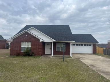 Main picture of 211 Eagles Nest Ln