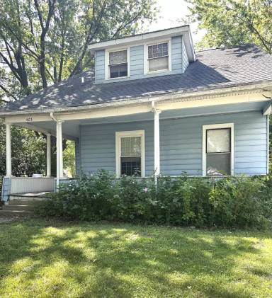 Main picture of 403 W Columbia Ave