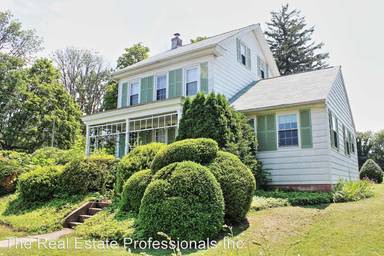 Main picture of 1050 W Cedarville Rd