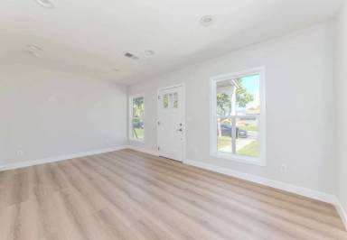 Main picture of 4851 Sunfield Ave