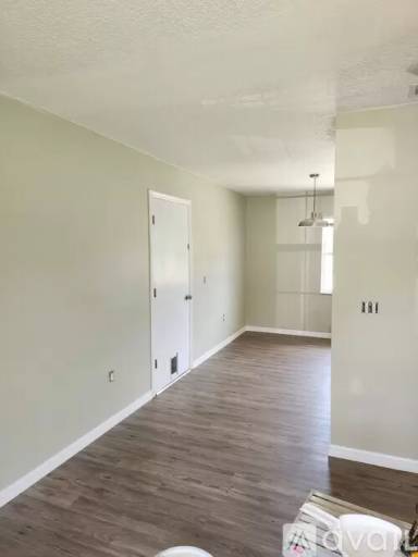 Main picture of 925 Jacaranda Dr