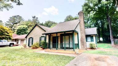 Main picture of 6621 Goldfinch Rd