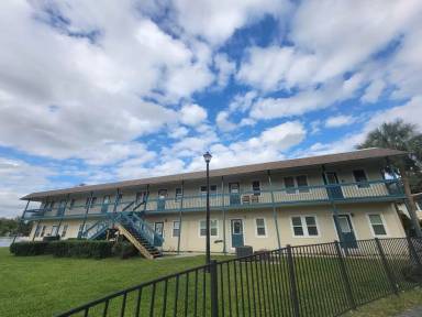 Main picture of 30 SE Valare Ln