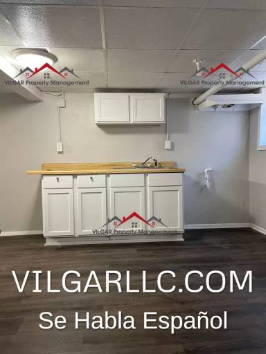 Main picture of 4832 Magoun Ave