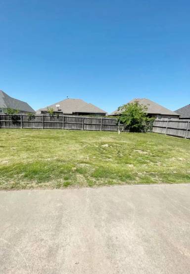 Main picture of 3432 Overland Dr