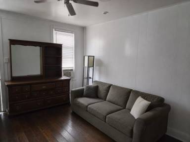 Main picture of 227 Mill St